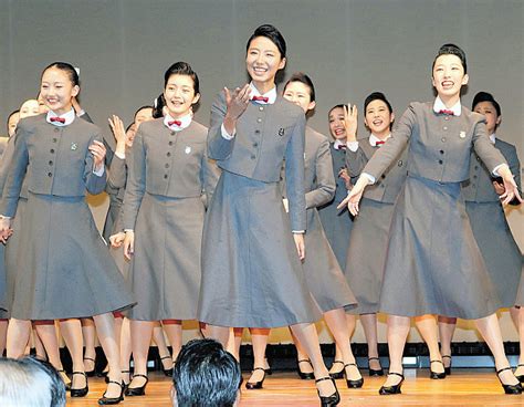 霜下沙麗|松岡修造の長女・恵さん“初ステージ” 宝塚音楽学校で「マンマ・。